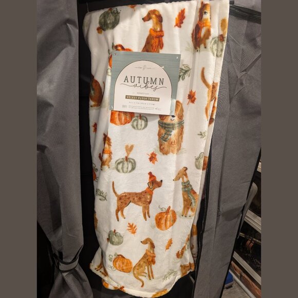 Oversized Velvet Plush Throw Blanket – Dogs & Pumpkins Print, New - Picture 1 of 4